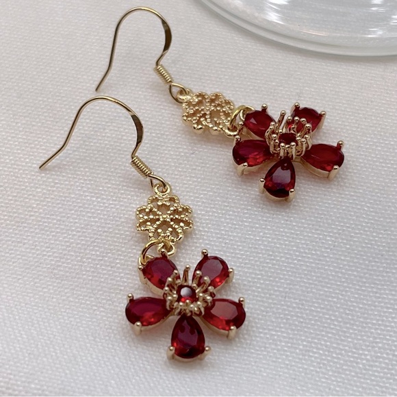 Red Rhinestone Flower 18k Gold Handmade Dangle Earrings - Picture 1 of 1